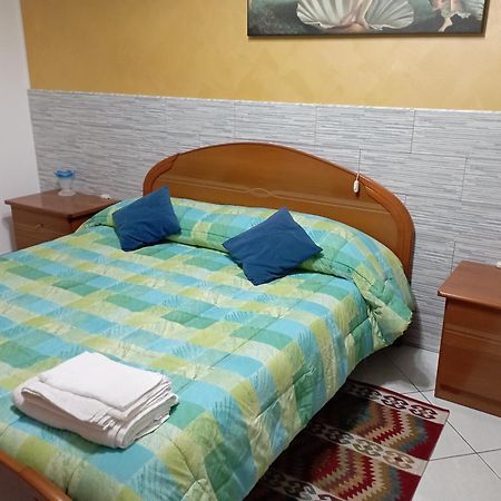 B&B I Tre Ulivi Morro dʼOro Buitenkant foto