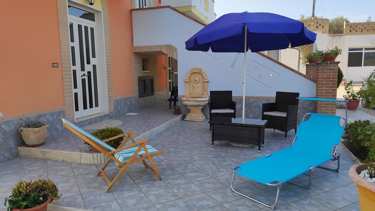 B&B I Tre Ulivi Morro dʼOro Buitenkant foto