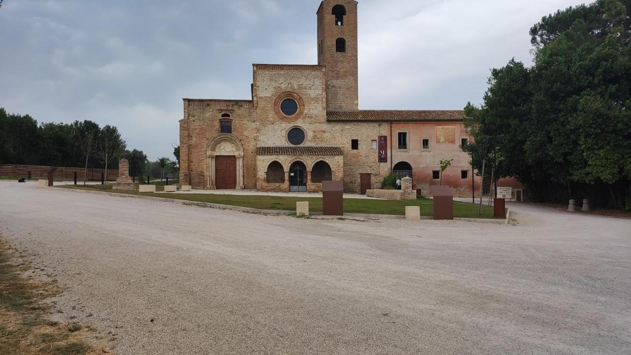 B&B I Tre Ulivi Morro dʼOro Buitenkant foto