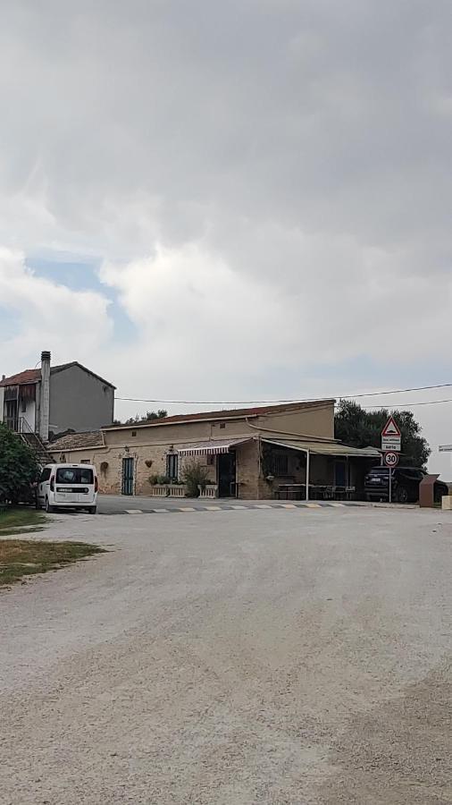 B&B I Tre Ulivi Morro dʼOro Buitenkant foto