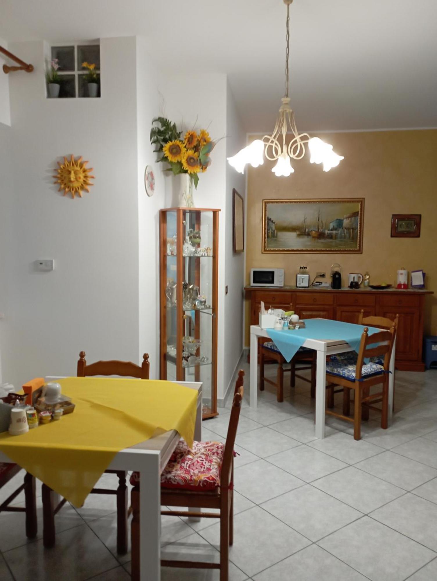 B&B I Tre Ulivi Morro dʼOro Buitenkant foto